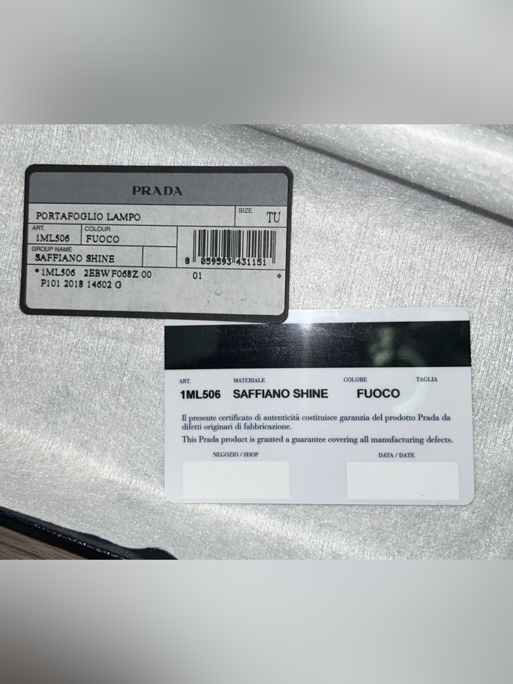 Prada Saffiano Wallet Red - Picture 3 of 9